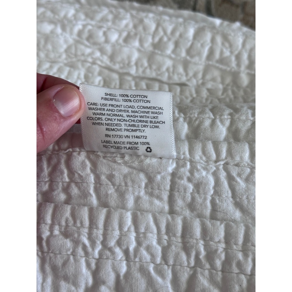 Threshold White Quilted Cotton Blanket Textured Channel Stitch Coverlet - Picture 3 of 4